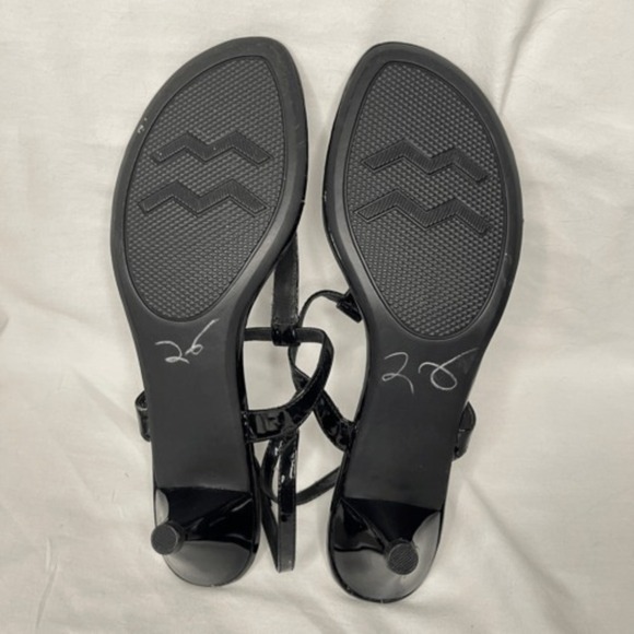 MADDEN GIRL Black Patten Leather Kitten Heel Ankle Strap Dress Sandal, Size 9‎ - Picture 5 of 7